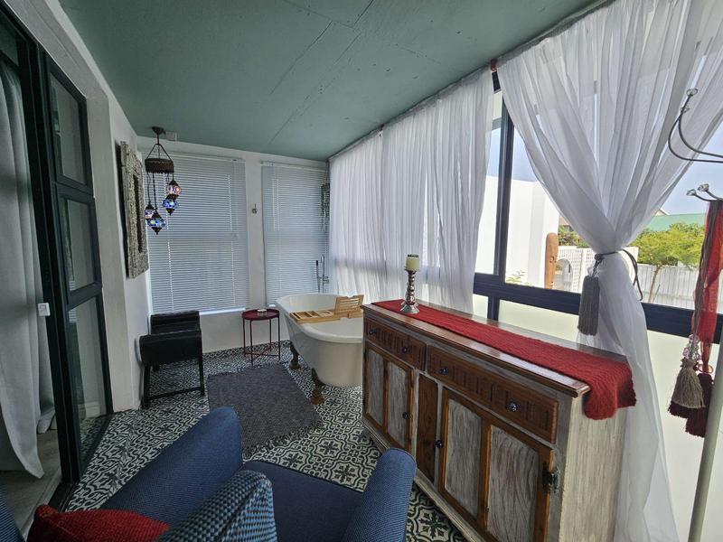 4 Bedroom Property for Sale in Duyker Eiland Western Cape